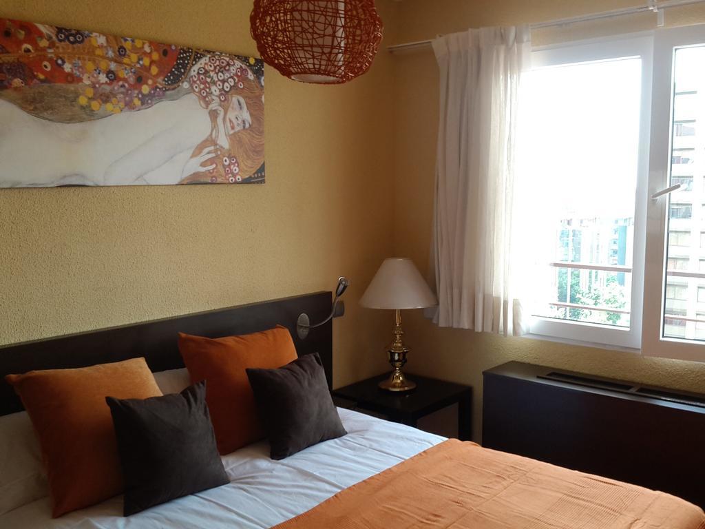 Apartamento Calle Mauricio Legendre Madrid Habitación foto