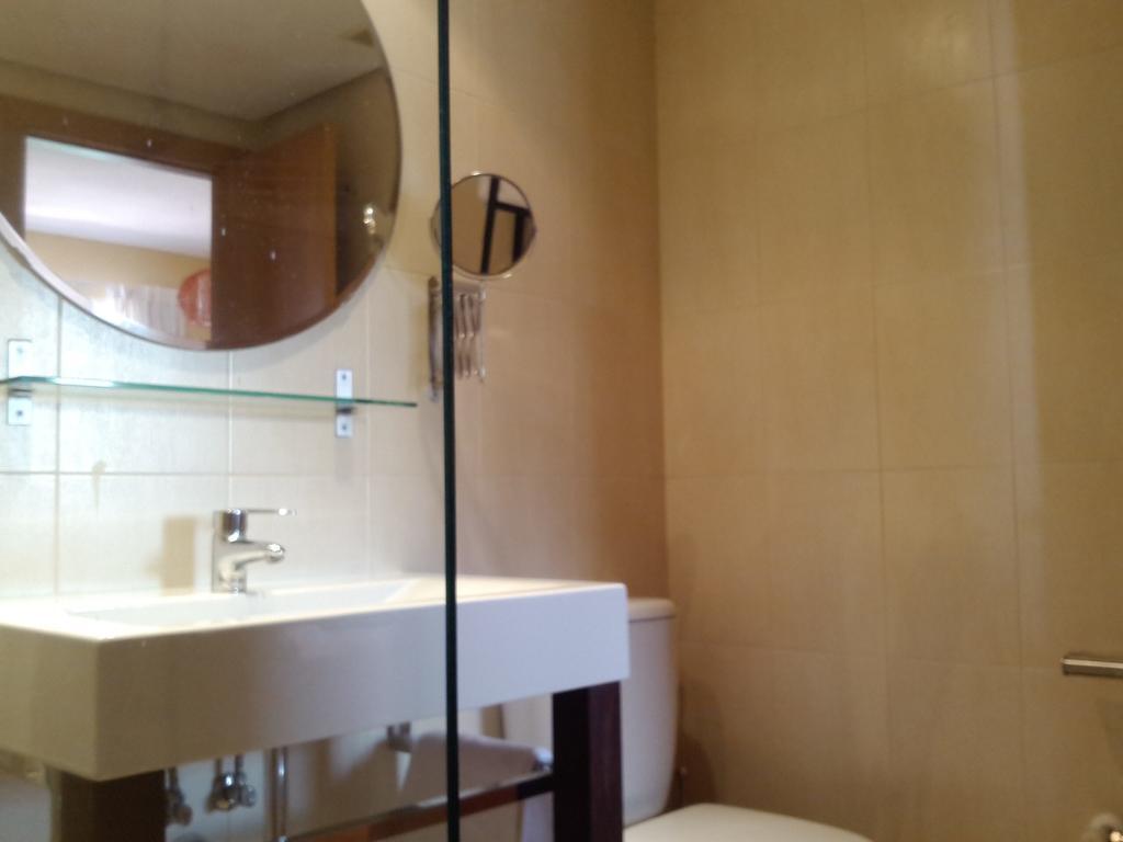 Apartamento Calle Mauricio Legendre Madrid Habitación foto