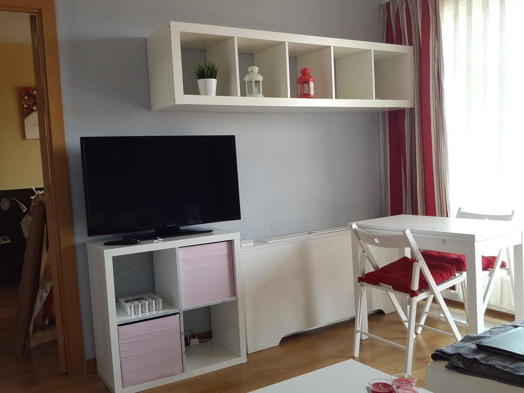 Apartamento Calle Mauricio Legendre Madrid Habitación foto